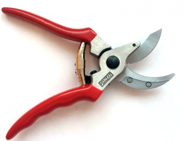 Секатор с хромированными лезвиями в блистере SAMURAI