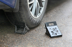 900915 Упоры противооткатные складные 152*105*105 мм 2 шт