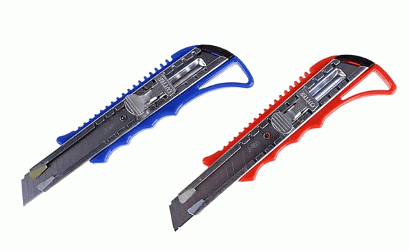 Нож-автомат с ломающимися лезвиями 18мм (железный фиксатор)=6001107= (24 шт)