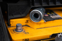 824020 Щетки для очистки клемм АКБ (20шт)