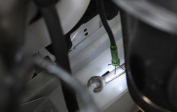 838360 Захват гибкий фиксирующийся L=600 мм, с подсветкой и магнитом 2,3кг (25шт)