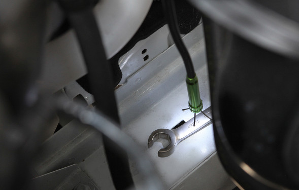 838360 Захват гибкий фиксирующийся L=600 мм, с подсветкой и магнитом 2,3кг (25шт)