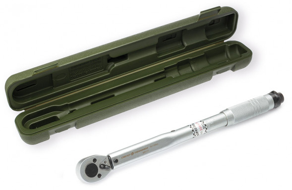 690370 Ключ динамометрический 3/4" 140-700 Нм пластик кейс "ДТ"